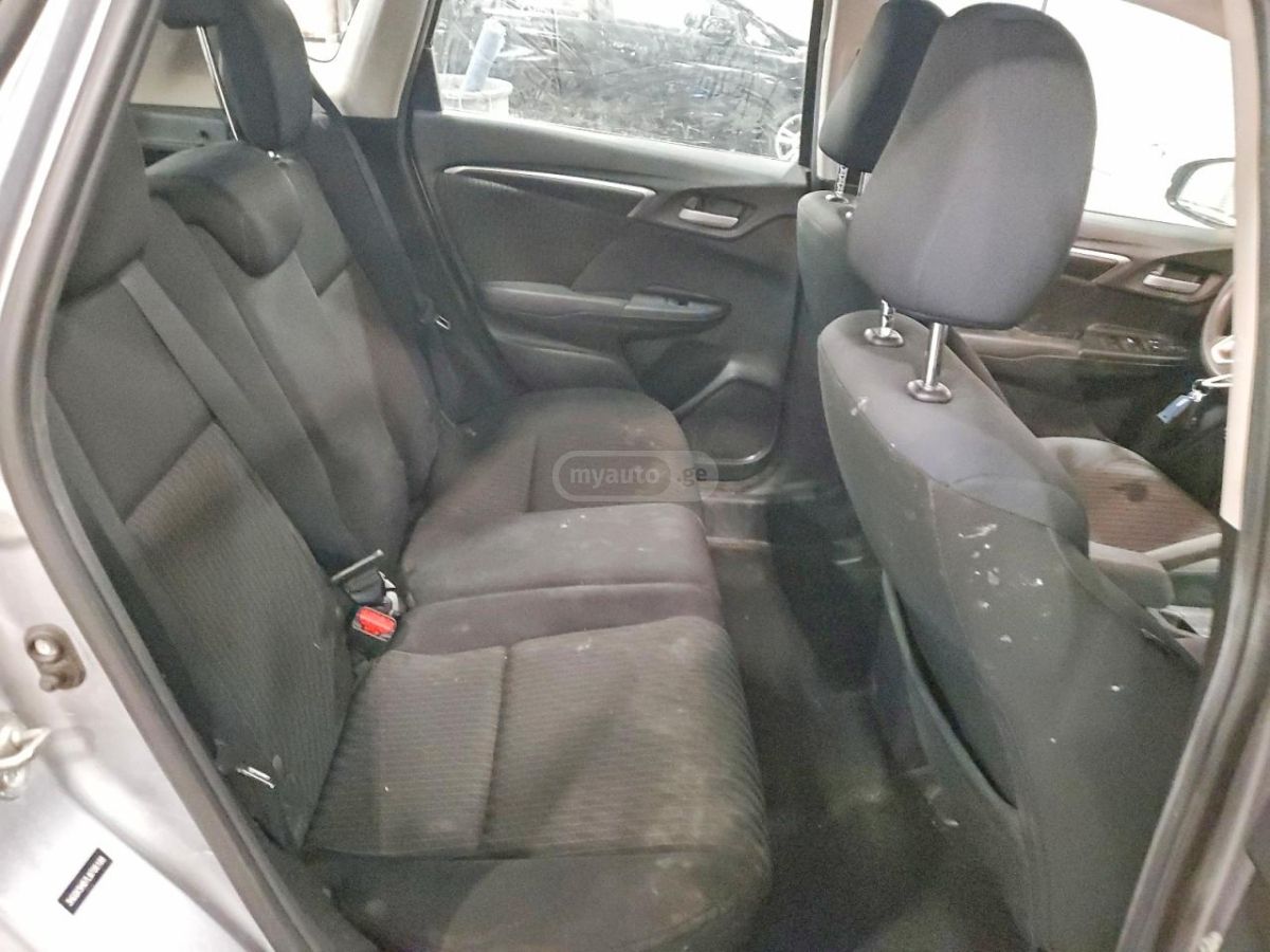 Honda FIT - фото 10