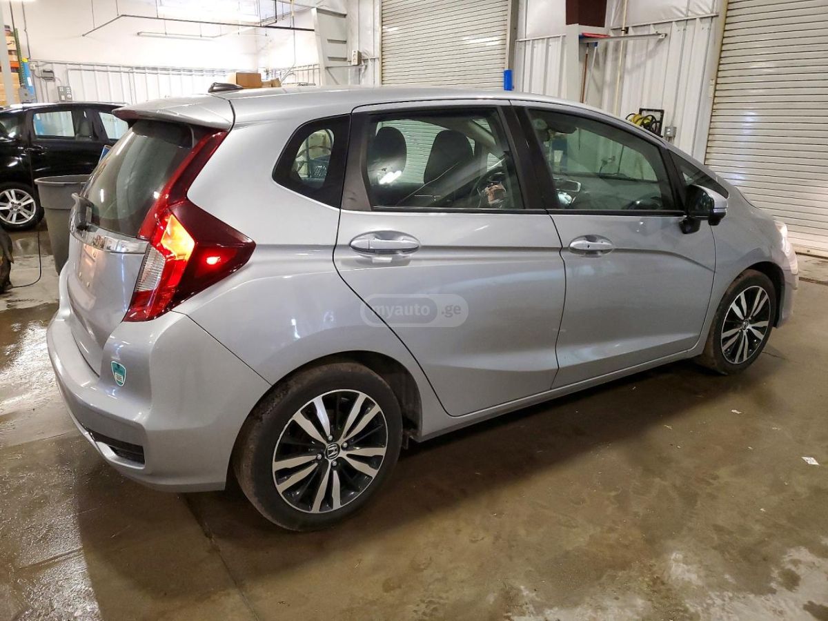 Honda FIT - фото 3