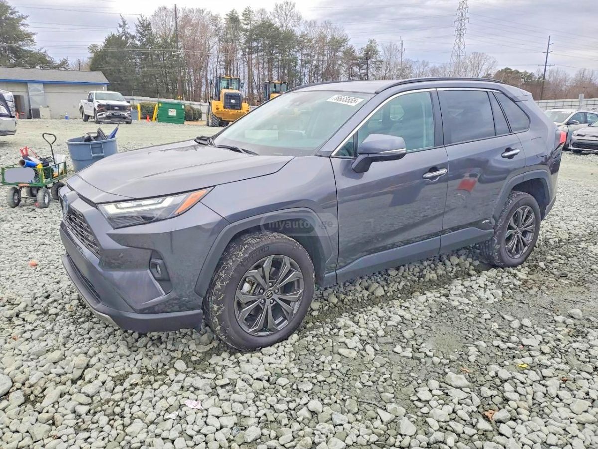 Toyota RAV 4 - фото 1