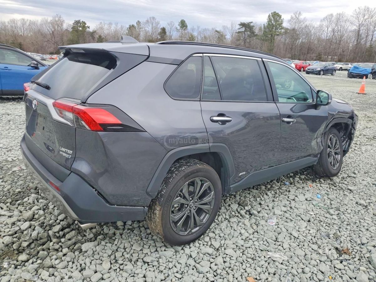 Toyota RAV 4 - фото 3