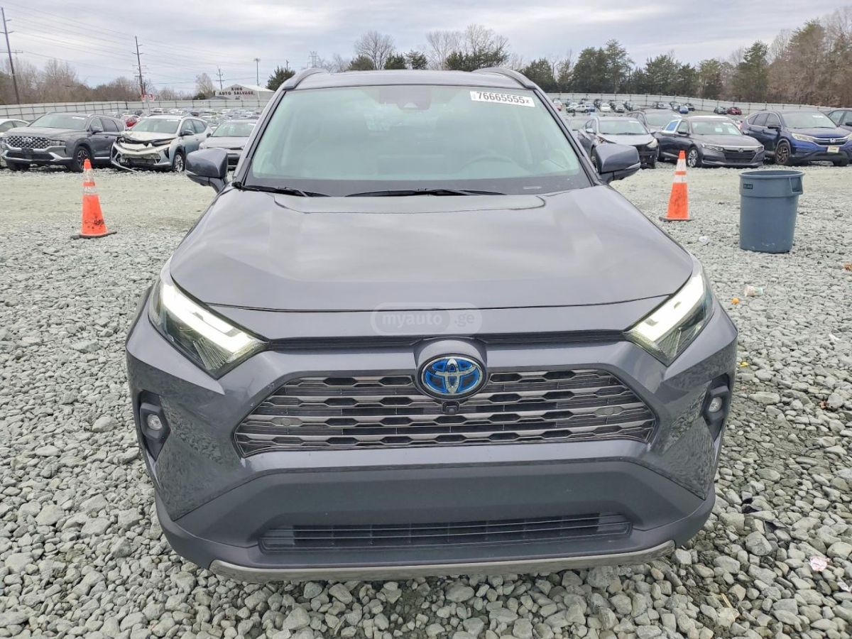 Toyota RAV 4 - фото 5