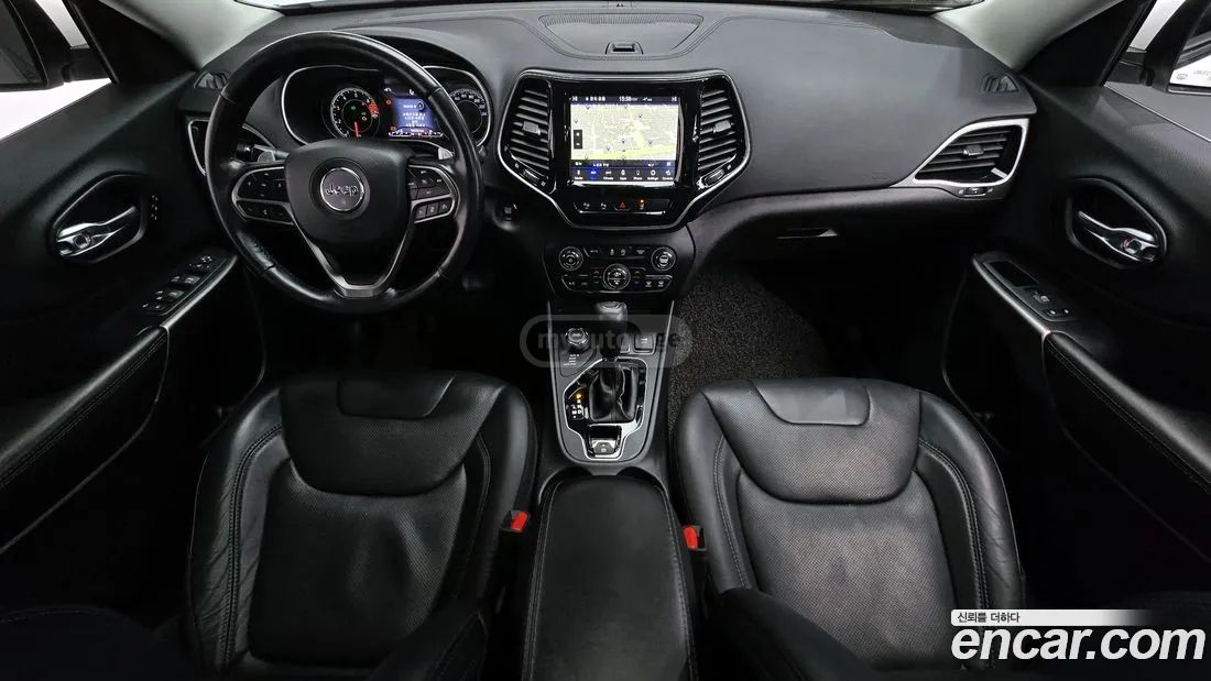 Jeep Cherokee - фото 7