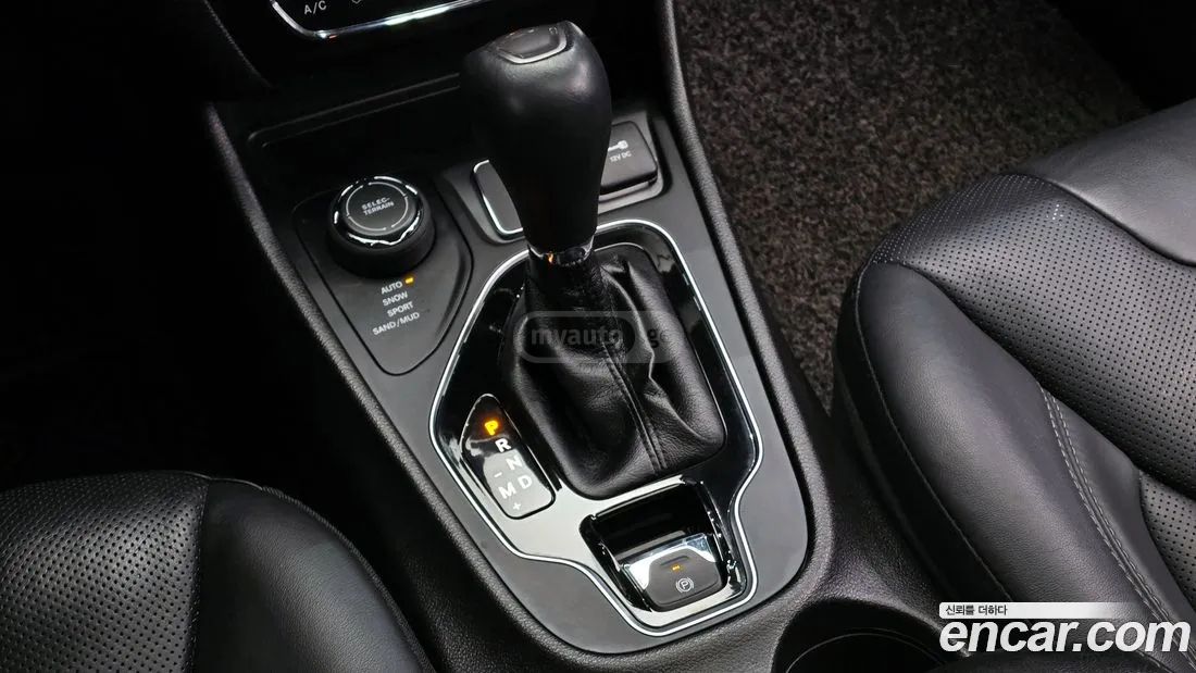 Jeep Cherokee - фото 9