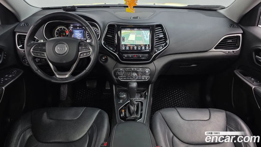 Jeep Cherokee - фото 7