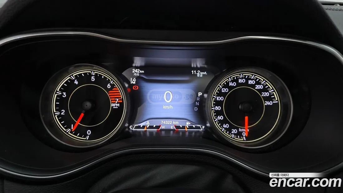 Jeep Cherokee - фото 8