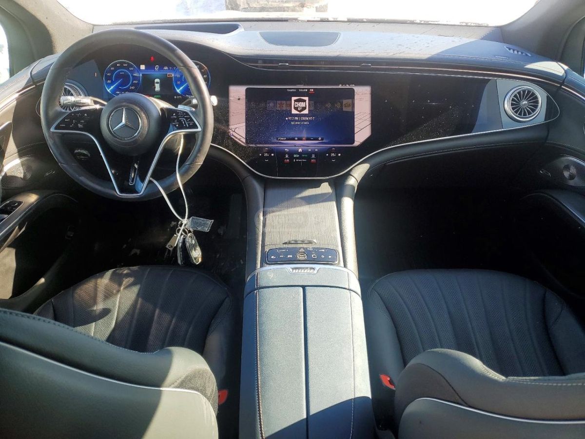 Mercedes-Benz EQC 2023 — миниатюра 8