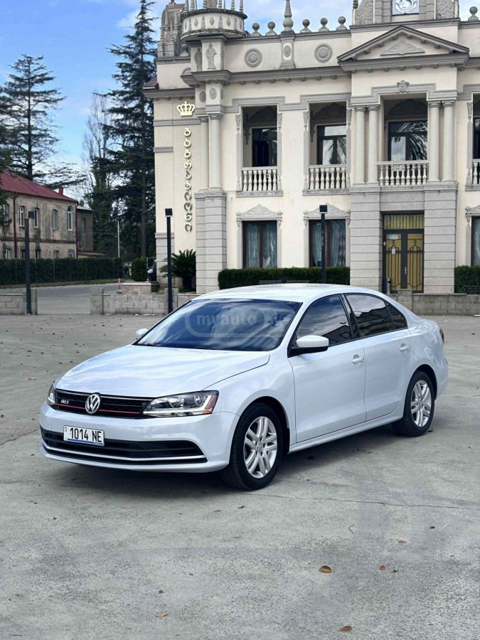 Volkswagen Jetta - фото 2