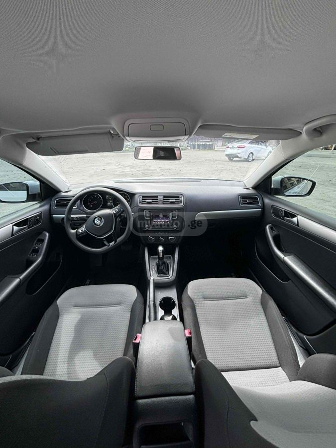 Volkswagen Jetta - фото 6