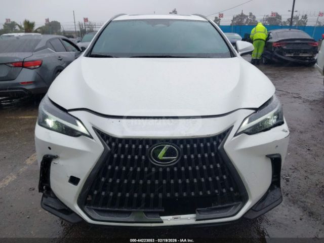Lexus Premium 4dr All-Wheel Drive Au — миниатюра 10