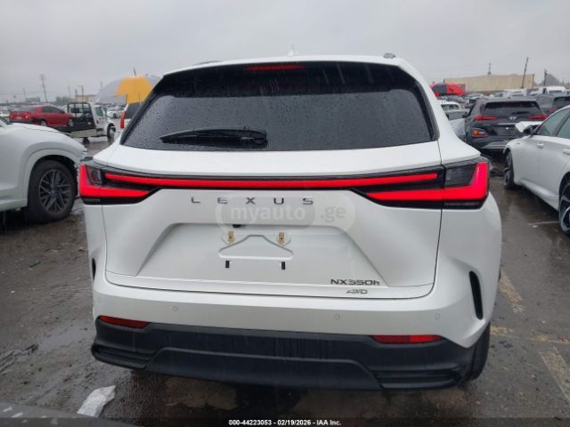 Lexus Premium 4dr All-Wheel Drive Au — миниатюра 13