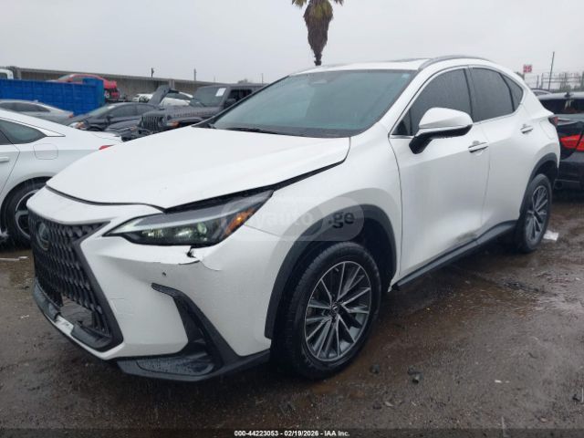 Lexus Premium 4dr All-Wheel Drive Au — миниатюра 2