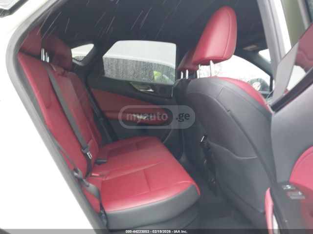 Lexus Premium 4dr All-Wheel Drive Au — миниатюра 8