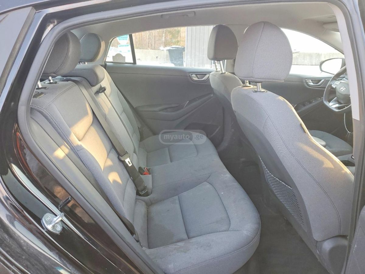 Hyundai Ioniq - фото 9