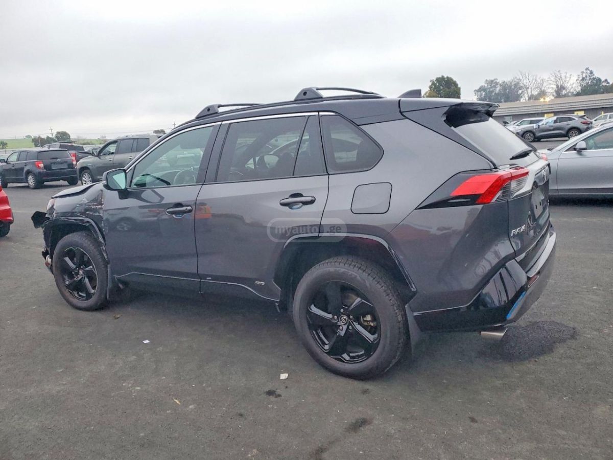 Toyota RAV 4 - фото 2