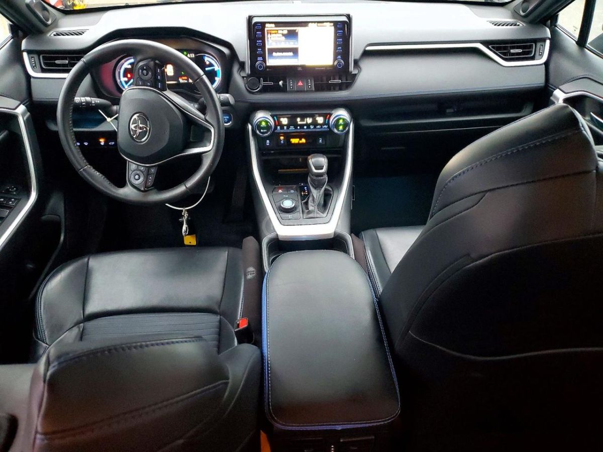 Toyota RAV 4 - фото 8