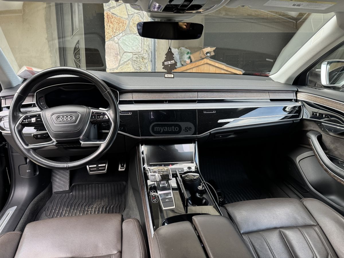 Audi A8 - фото 7