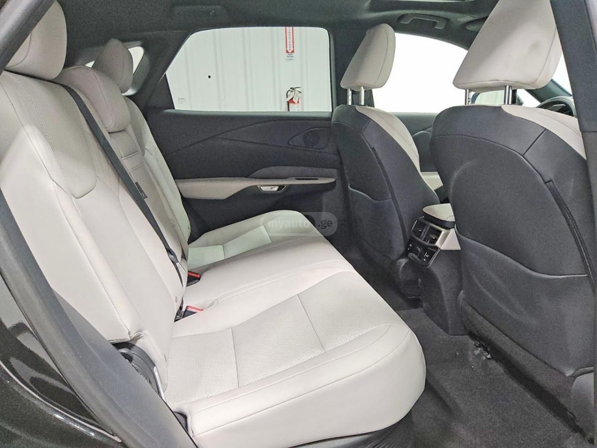 Lexus F SPORT — миниатюра 10