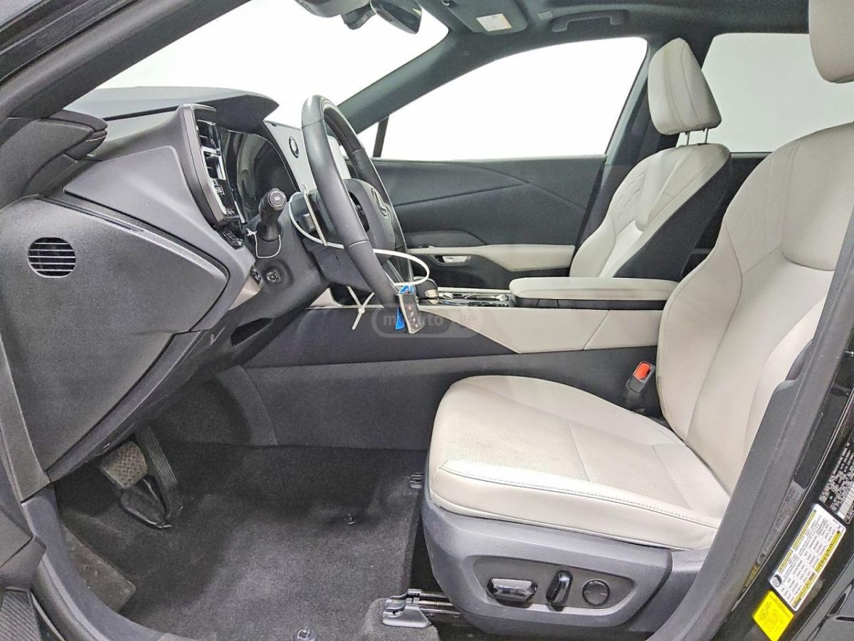 Lexus F SPORT — миниатюра 7