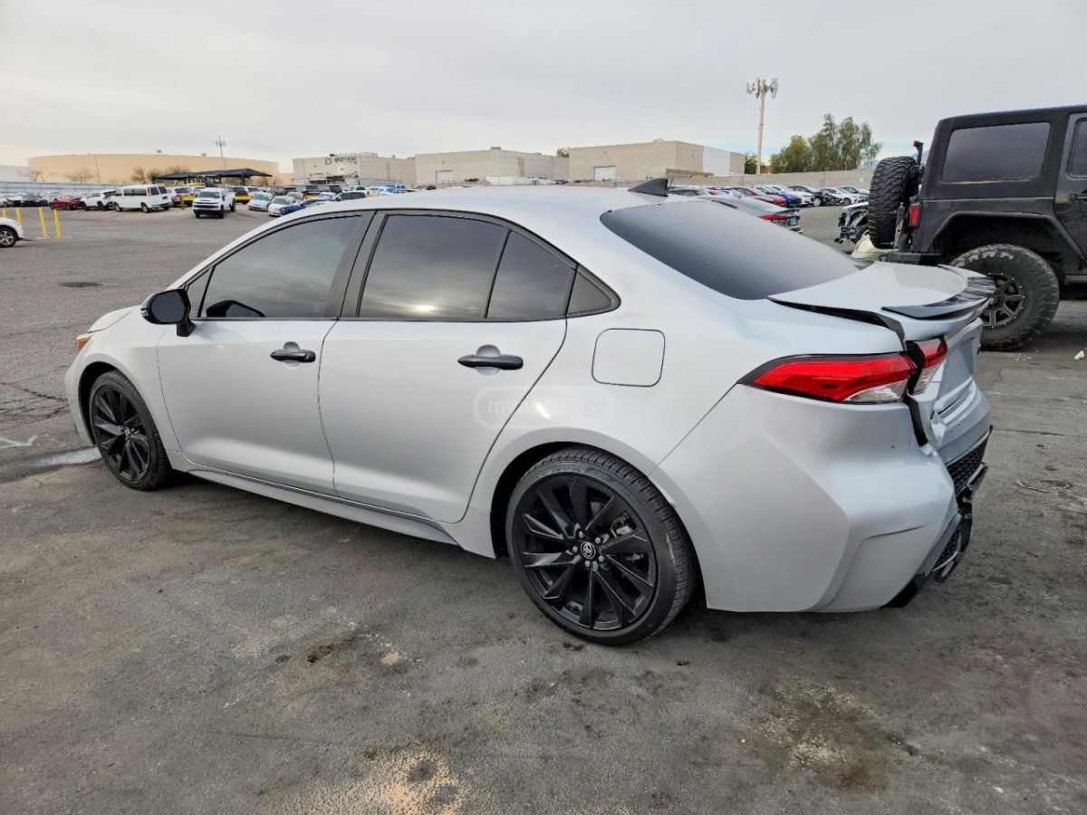 Toyota SE — миниатюра 4