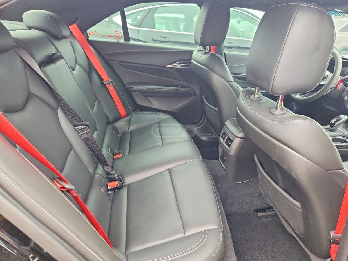 Cadillac CT4 2024 — миниатюра 10