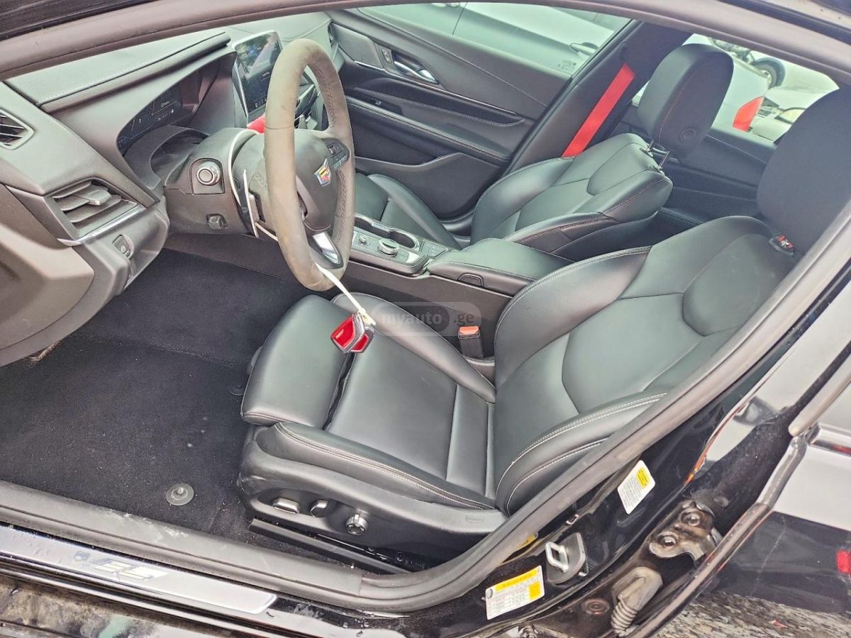 Cadillac CT4 2024 — миниатюра 7