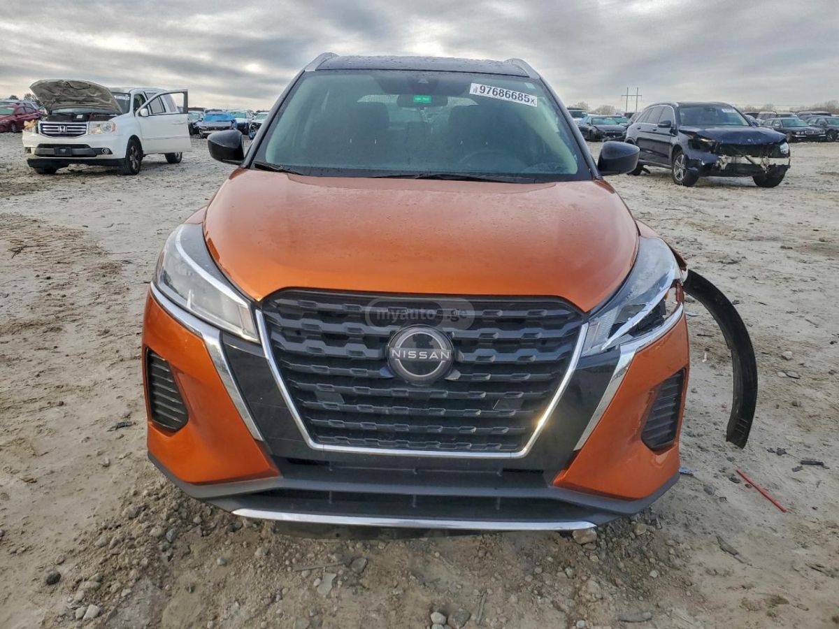 Nissan SV 4dr Front-Wheel Drive CVT — миниатюра 5