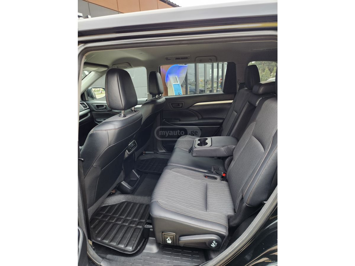 Toyota Highlander - фото 4