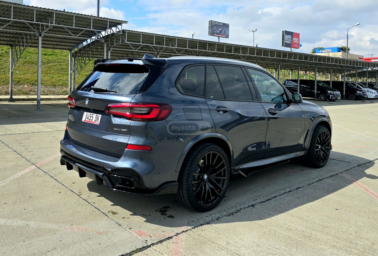 BMW X5 - фото 1