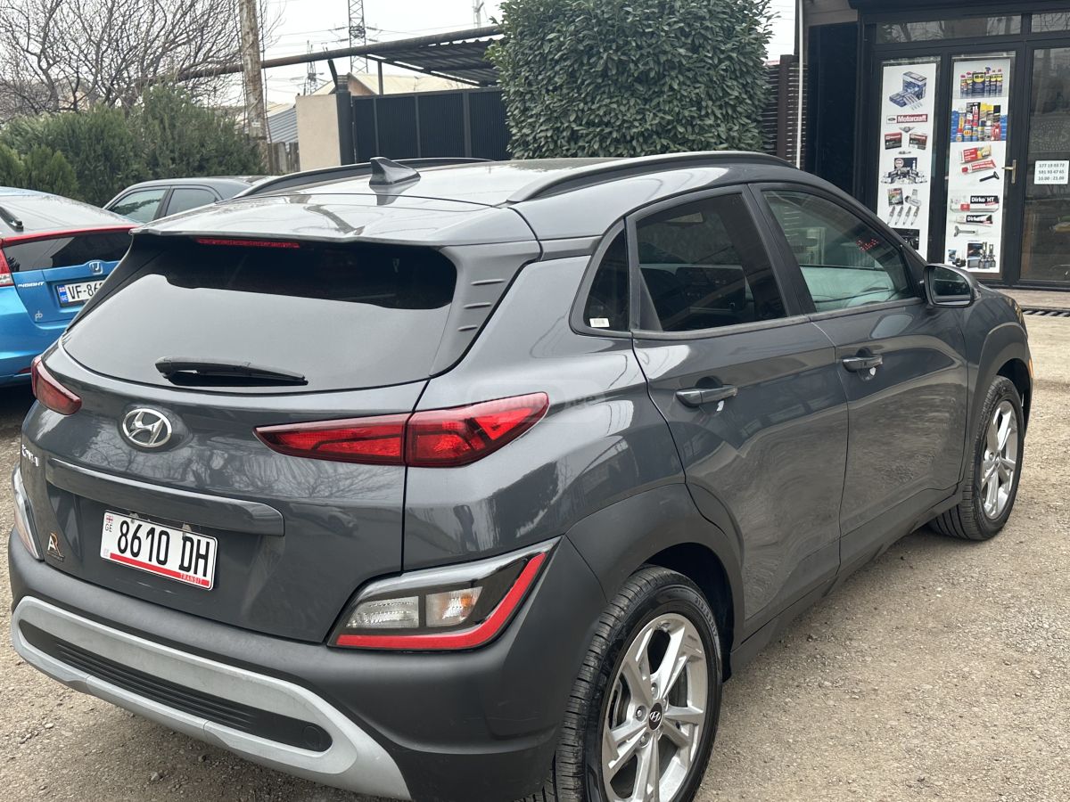 Hyundai Base 4dr Front-Wheel Drive Aut — миниатюра 3