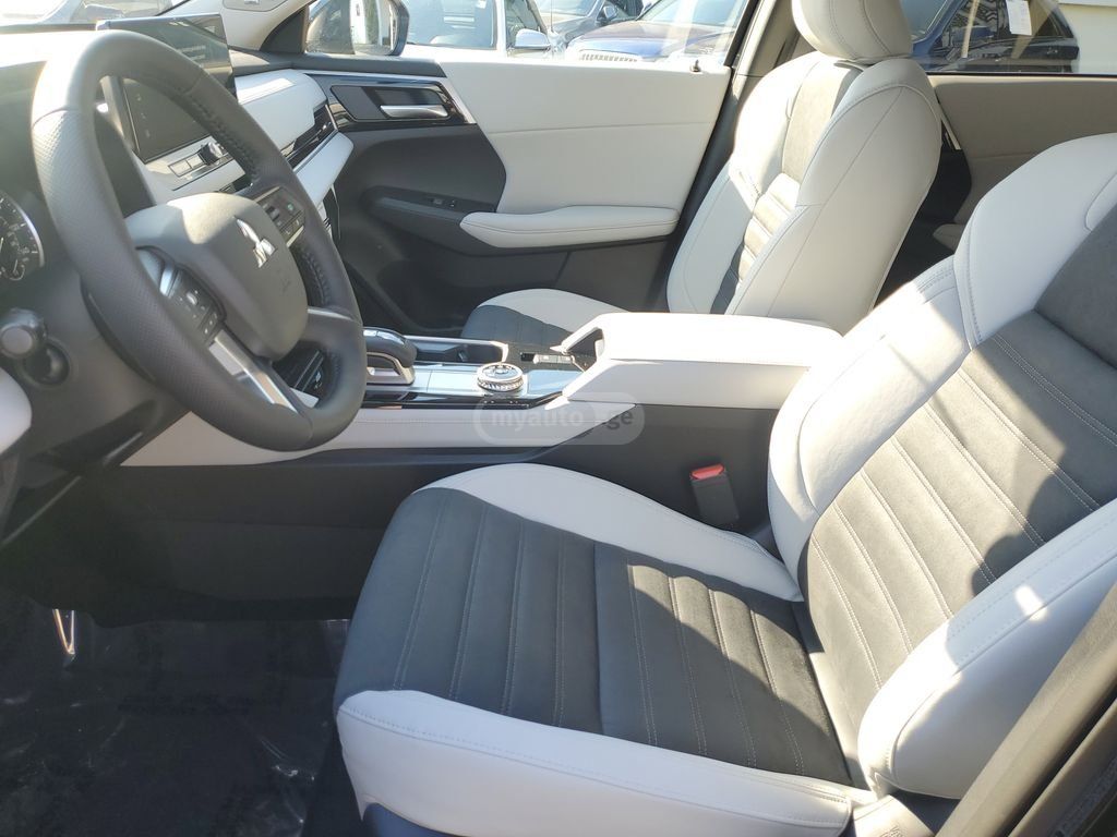 Mitsubishi SE — миниатюра 12