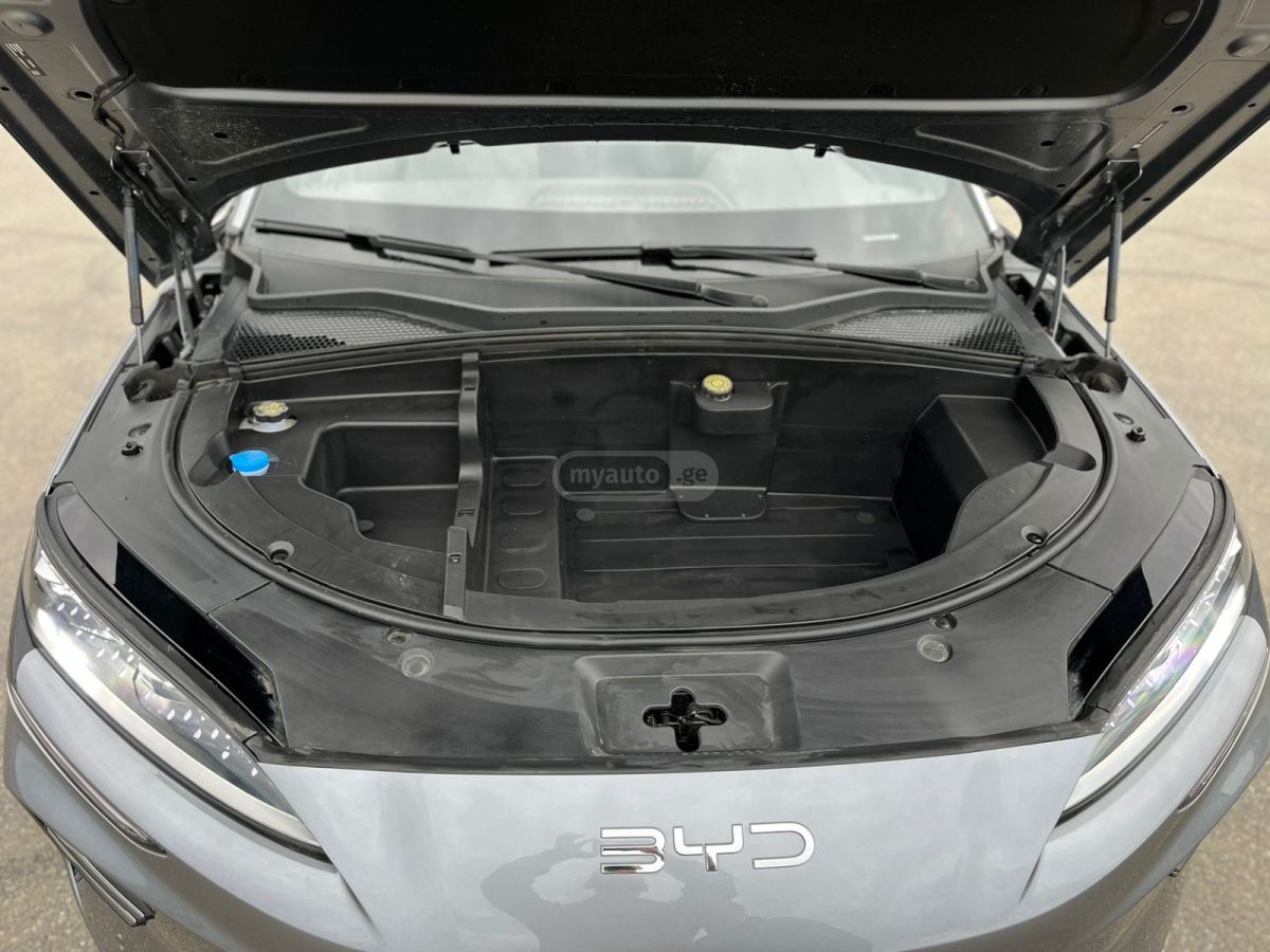 BYD Song Plus - фото 11