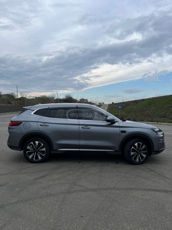 BYD Song Plus - фото 4