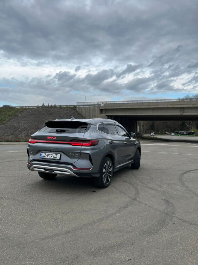 BYD Song Plus - фото 6