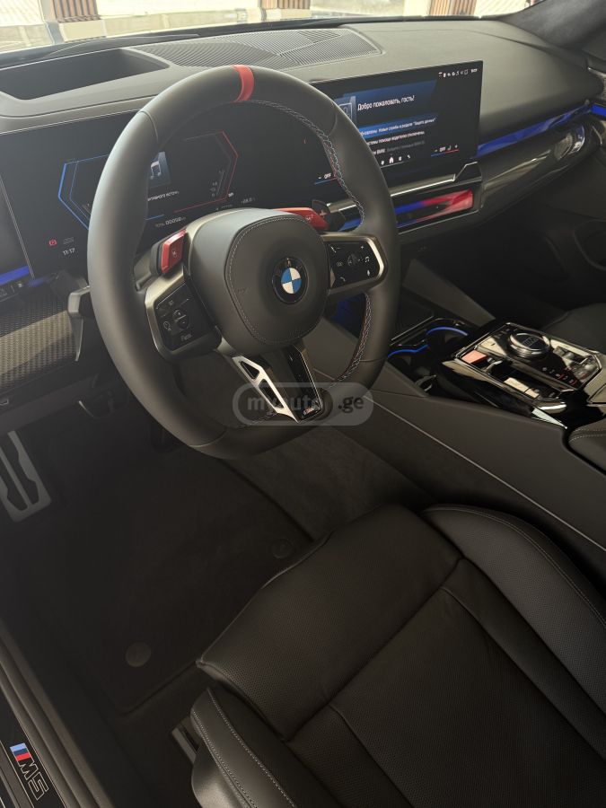 BMW M5 2025 — миниатюра 10