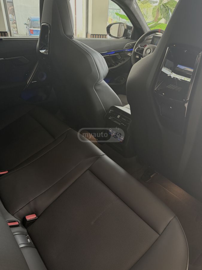 BMW M5 2025 — миниатюра 13