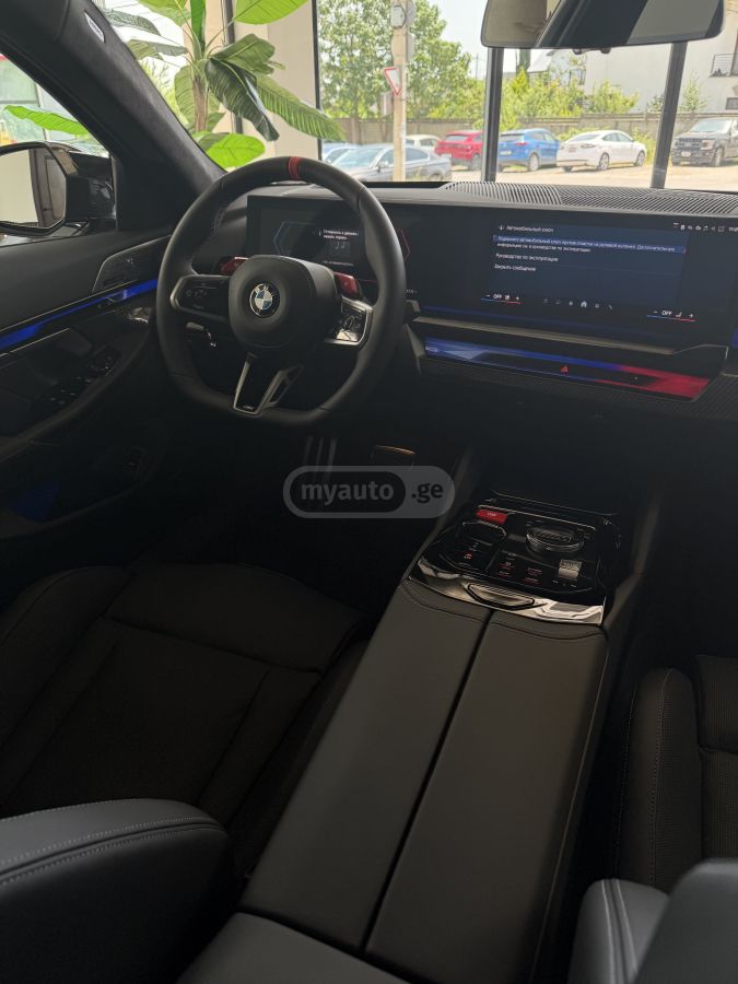 BMW M5 2025 — миниатюра 14