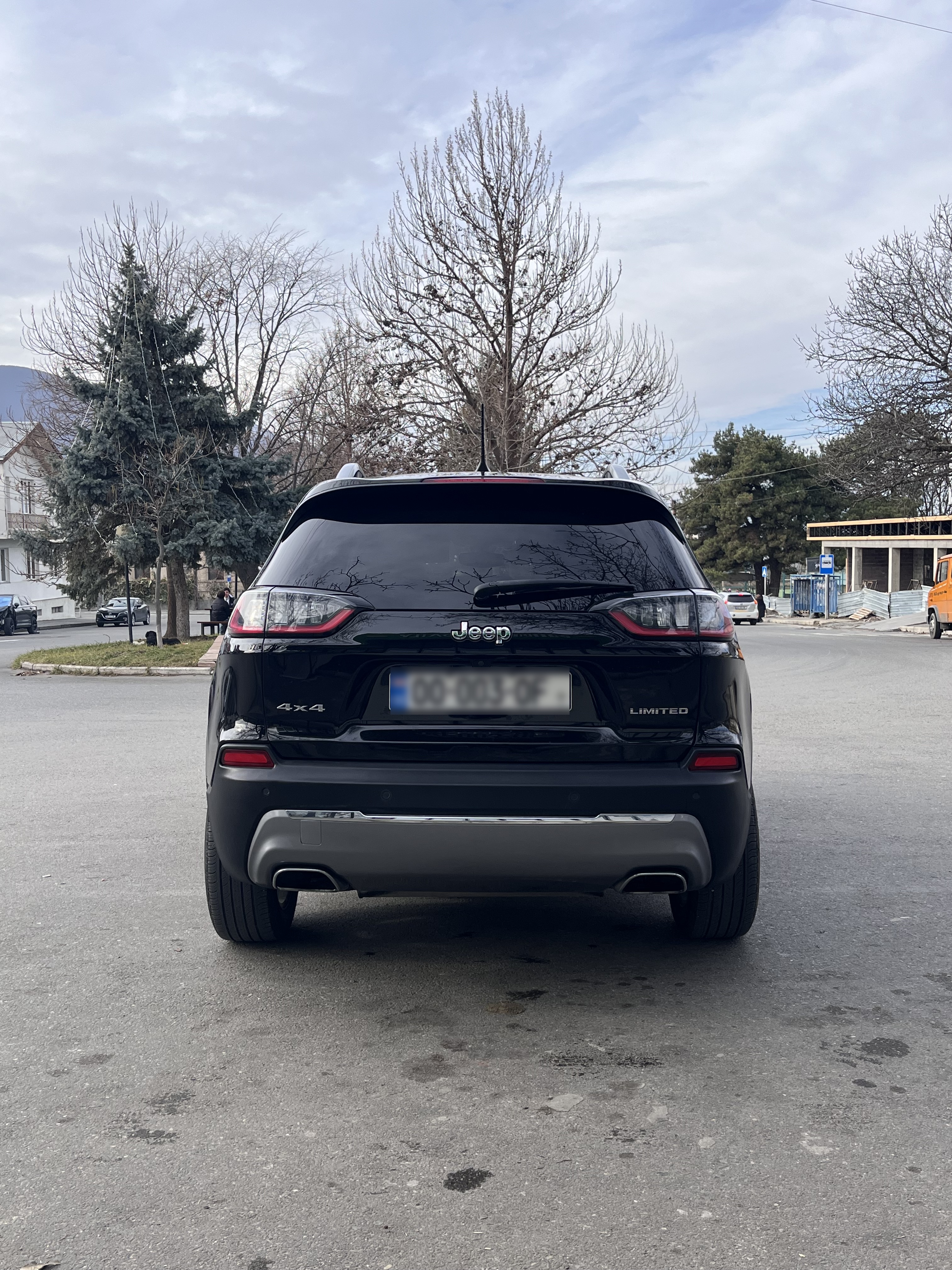 Jeep Cherokee - фото 7