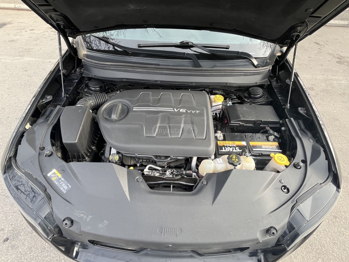 Jeep Cherokee - фото 9