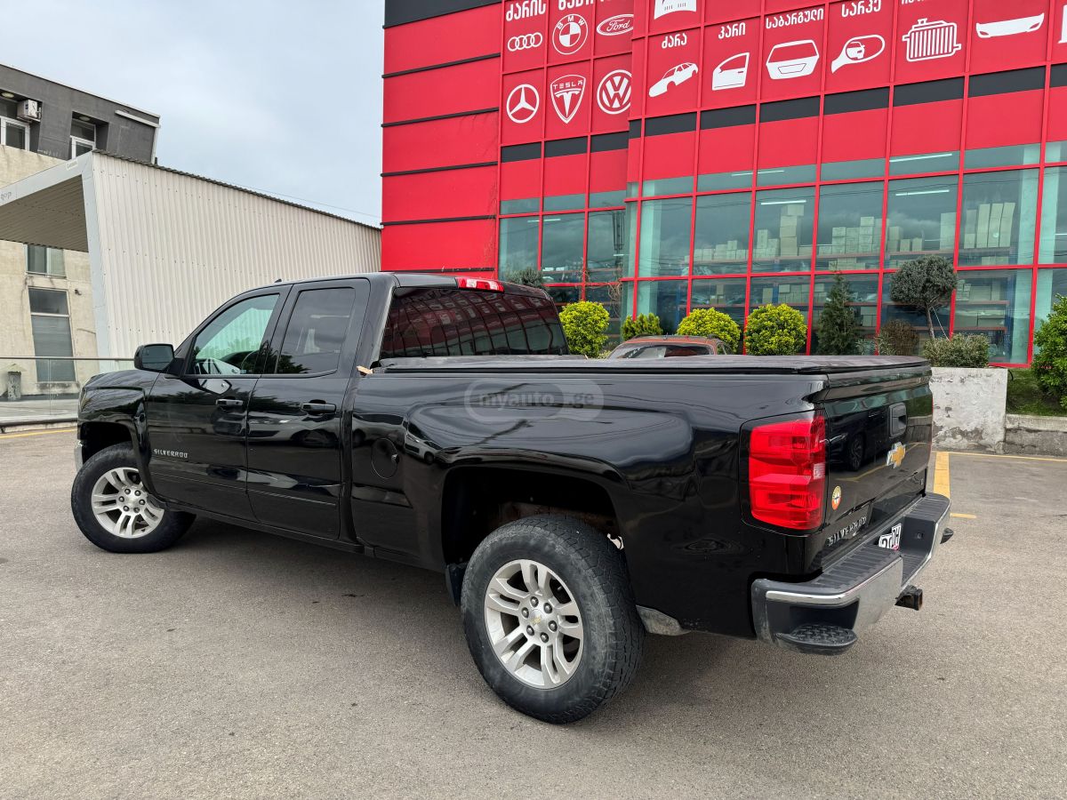 Chevrolet Silverado - фото 3