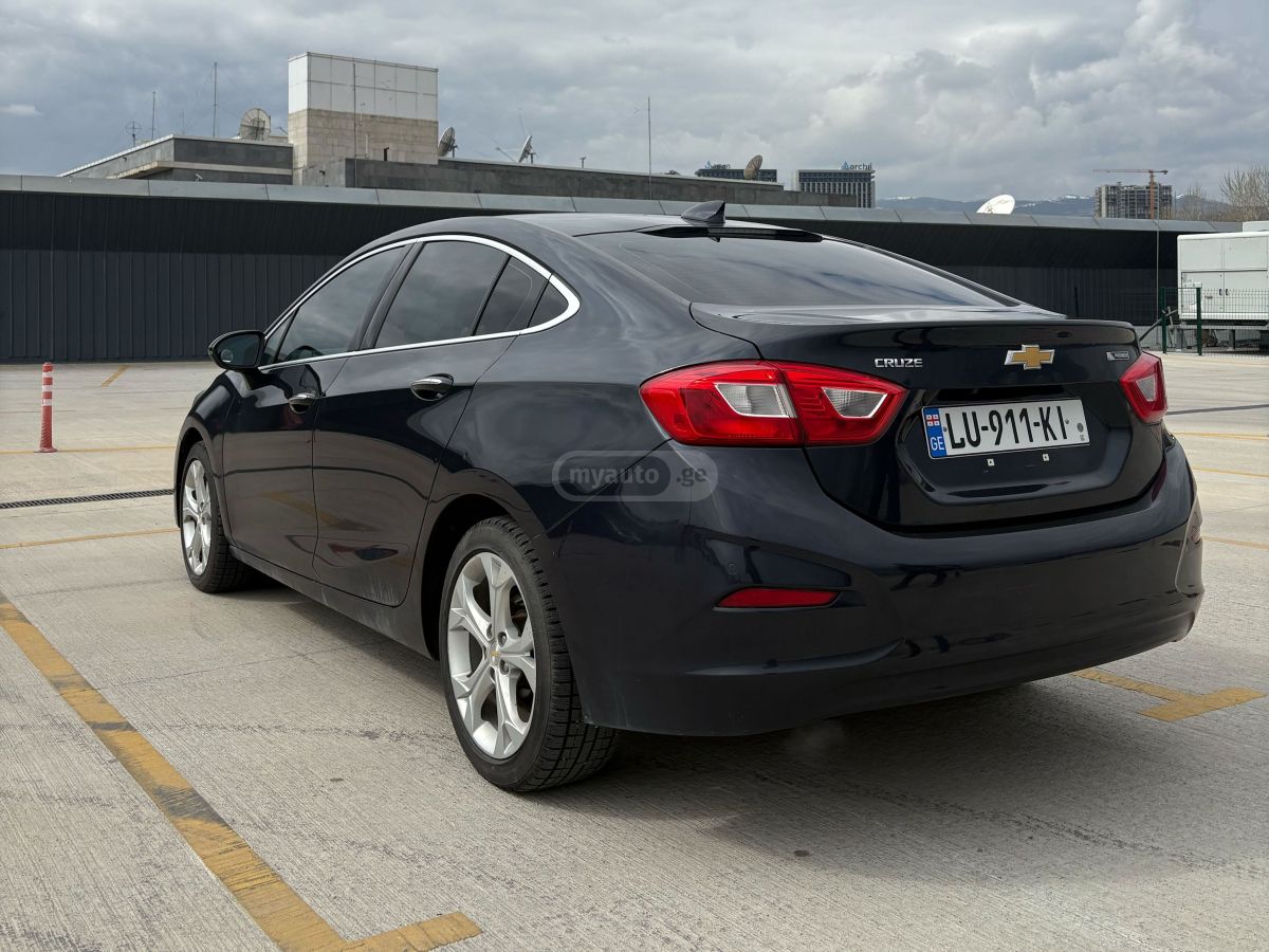 Chevrolet Cruze - фото 6