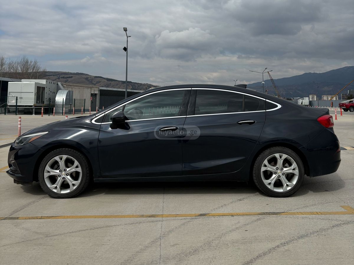 Chevrolet Cruze - фото 7