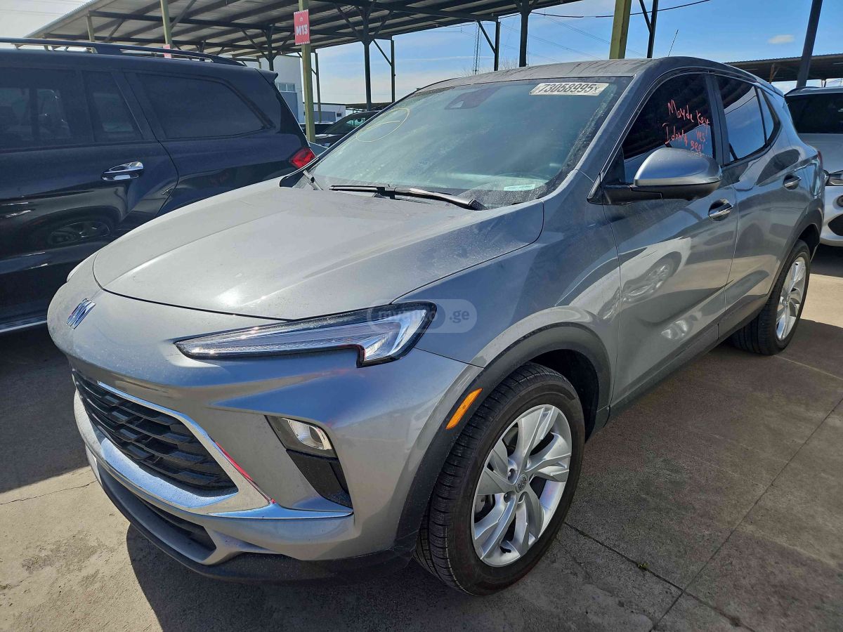 Buick Encore - фото 1