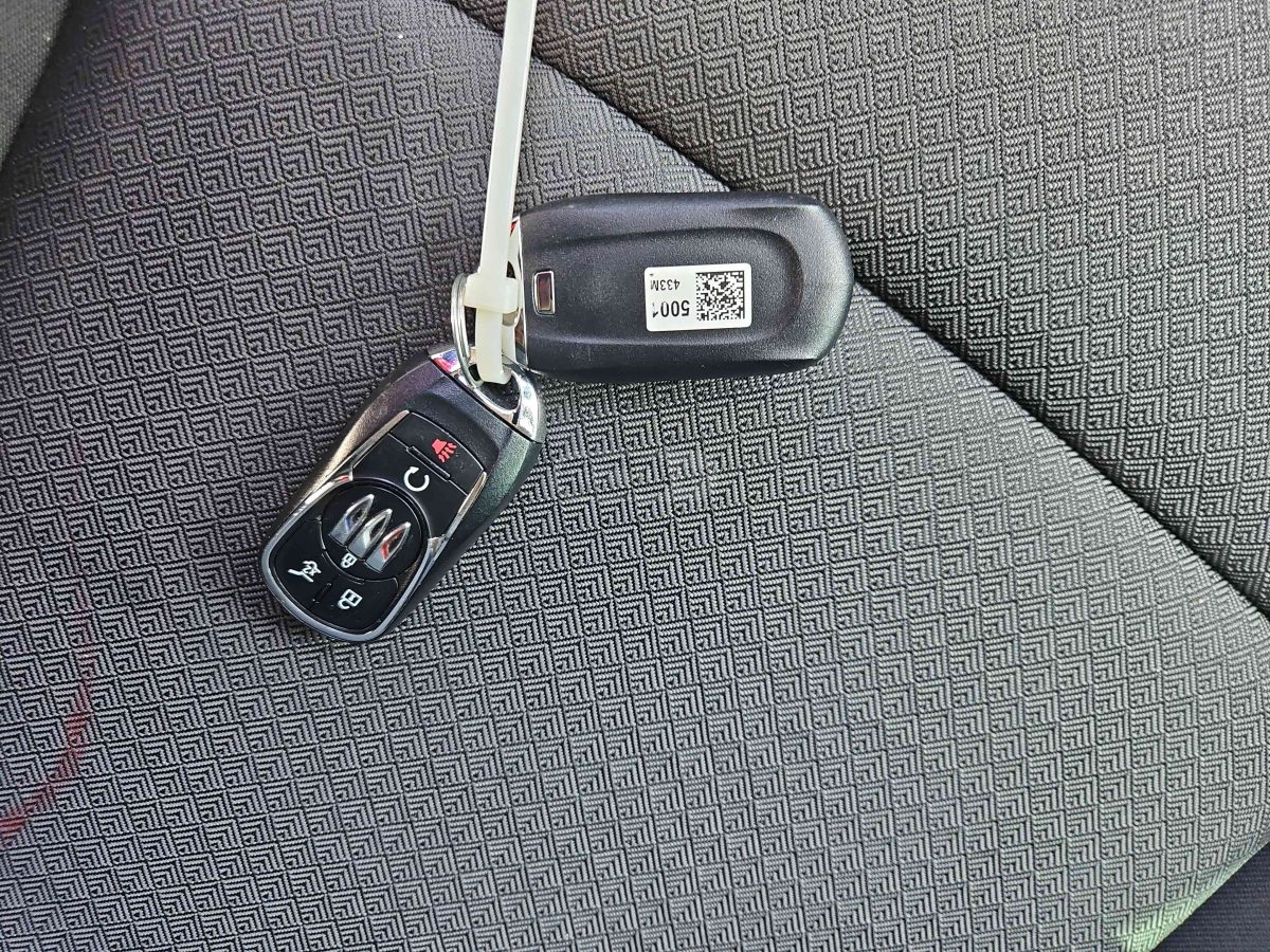 Buick Encore - фото 12