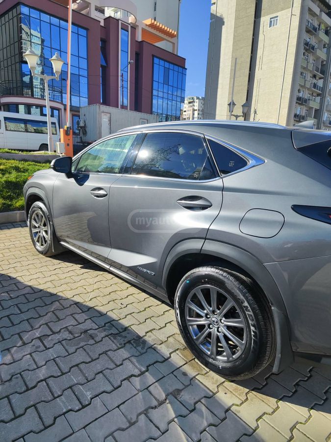 Lexus NX 300 - фото 6