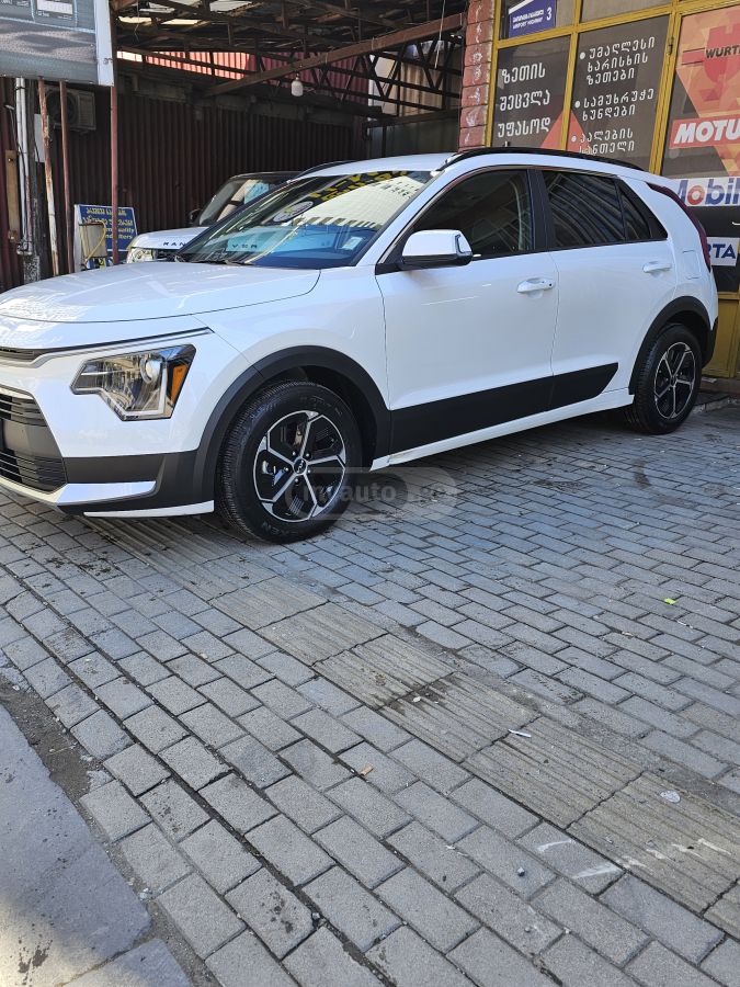 Kia Niro - фото 1