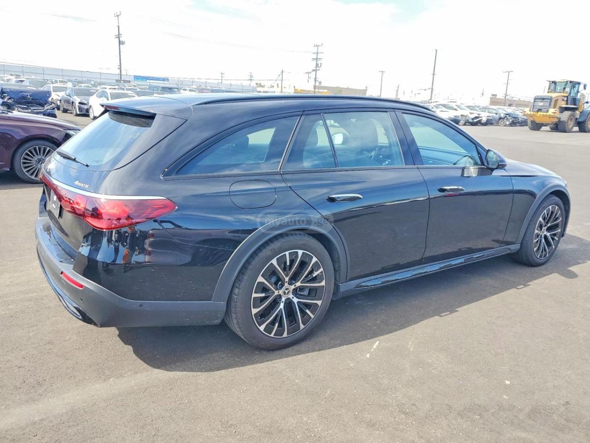 Mercedes-Benz E 450 2025 — миниатюра 3