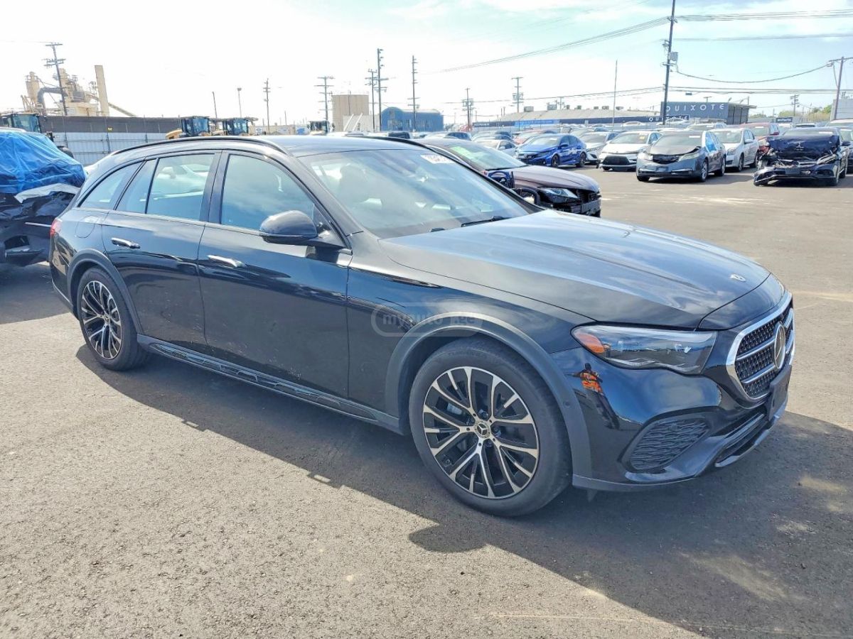 Mercedes-Benz E 450 2025 — миниатюра 4