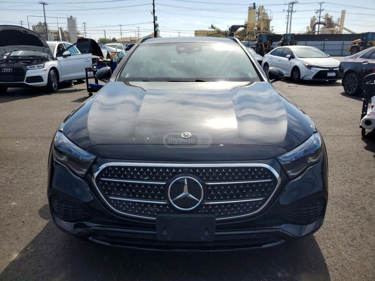 Mercedes-Benz E 450 2025 — миниатюра 5