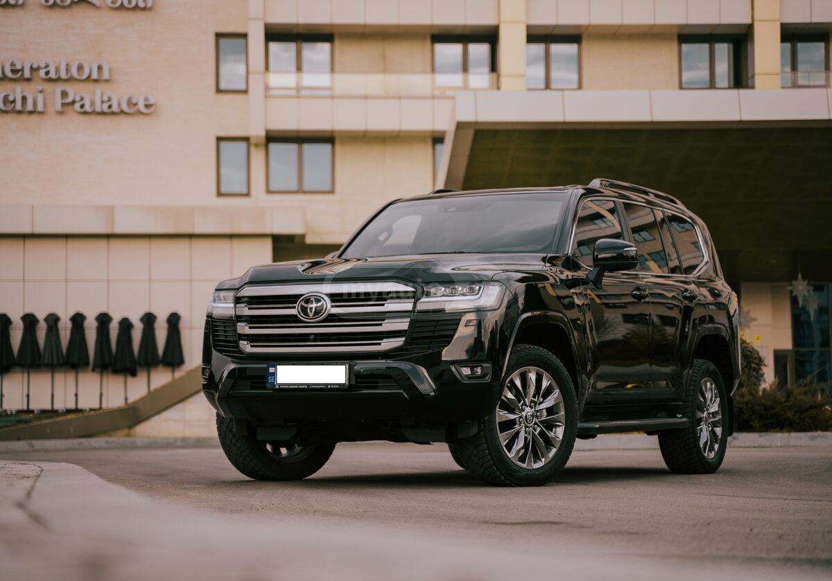 Toyota 300 GR-SPORT — миниатюра 2