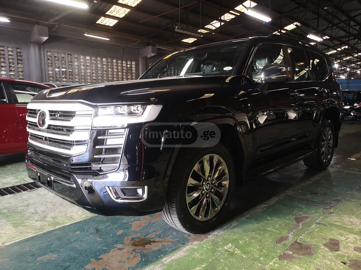 Toyota 300 GR-SPORT — миниатюра 3